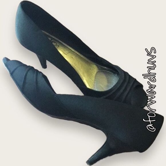 Coach and Four Peep Toe Heels Size 8 - Picture 4 of 12